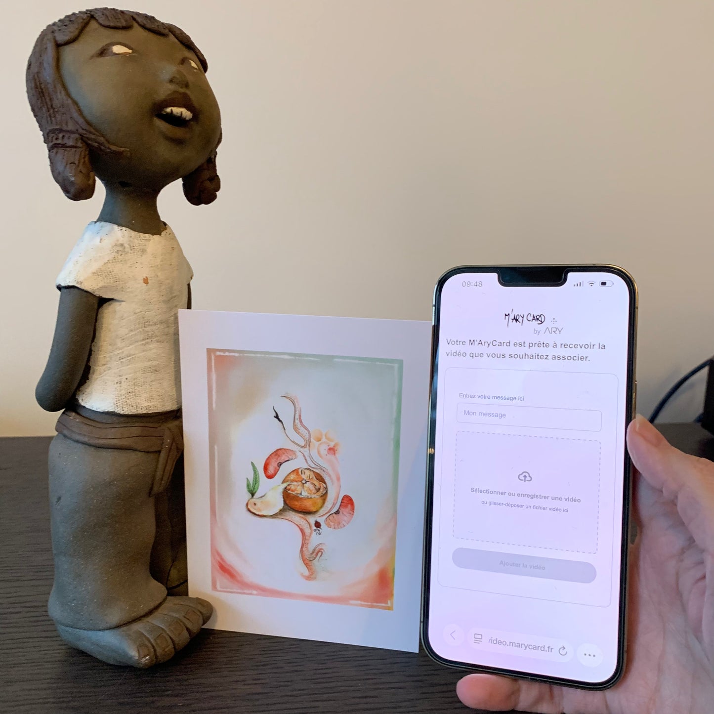 Carte M’AryCard avec video - NFC - design Inès