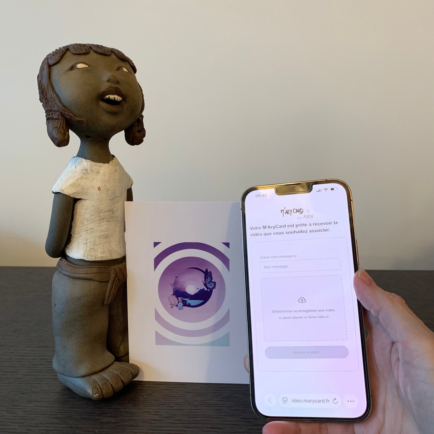 Carte M’AryCard avec video - NFC - design Inès