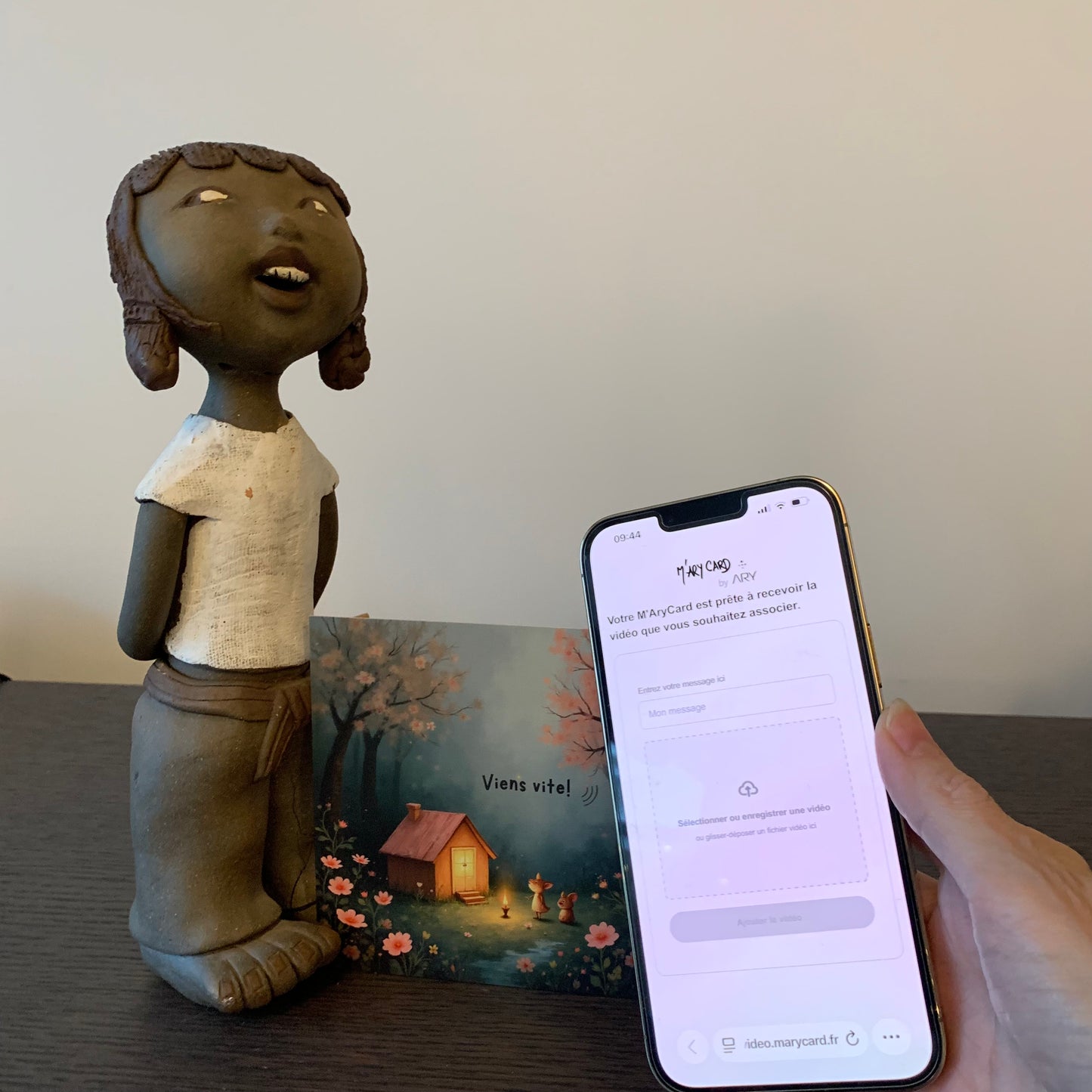 Carte M’AryCard avec video - NFC - design viens vite