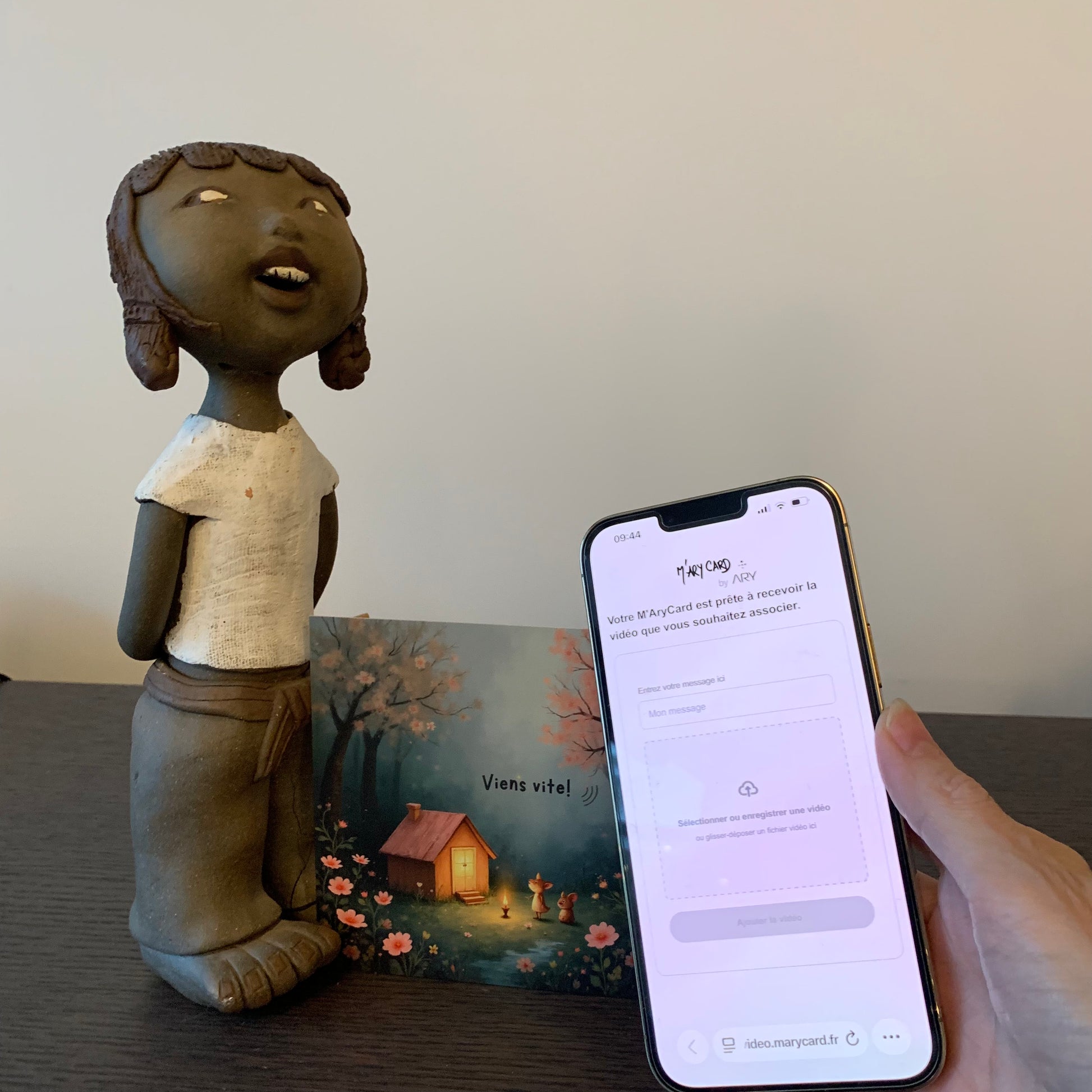 Carte M’AryCard avec video - NFC - design viens vite