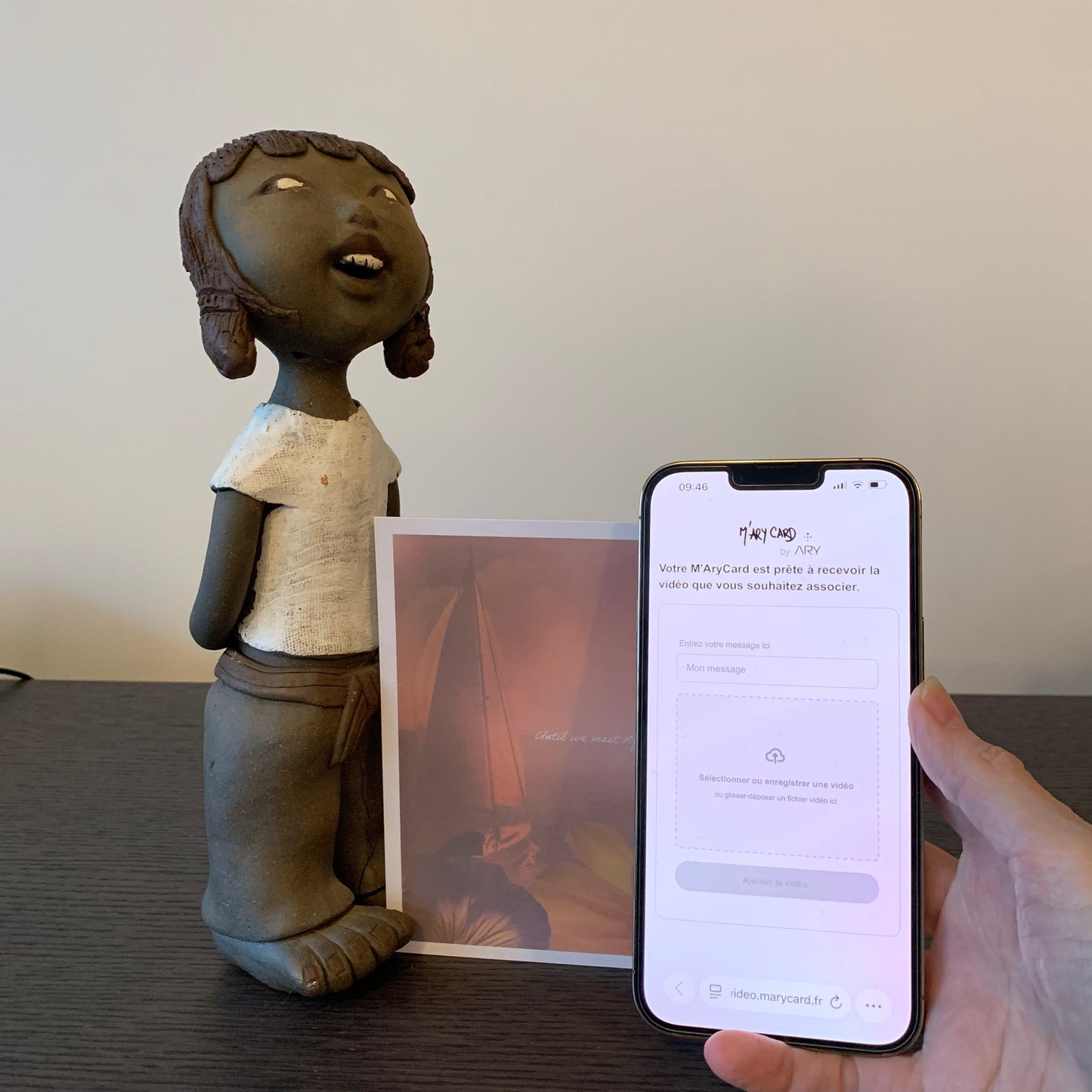 Carte M’AryCard avec video - NFC - design Inès