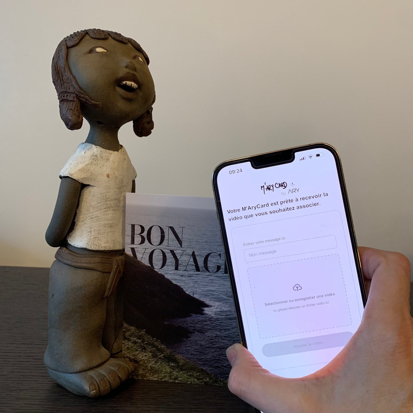 Carte Voyage M’AryCard avec video - NFC - design Zoe Amat